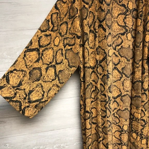 * | Allison Joy | snake print kimono. Size XS/S. - Picture 5 of 7